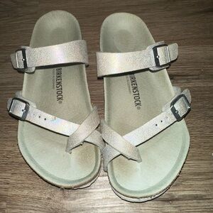 Girls Mayari shimmer Birkenstocks